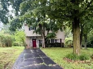 571 Cristy Avenue, Waterford Charter Township, MI 48328