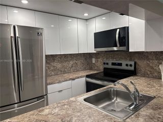 10023 Winding Lake Rd 101, Sunrise, FL 33351