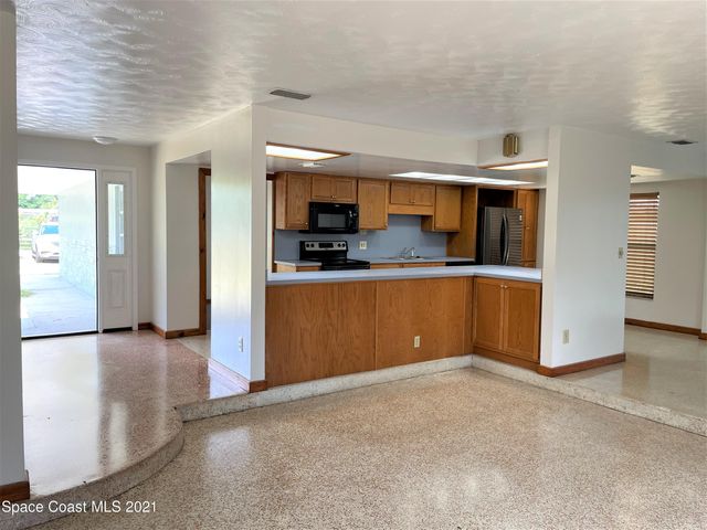 296 Woodland Drive, Melbourne, FL 32904