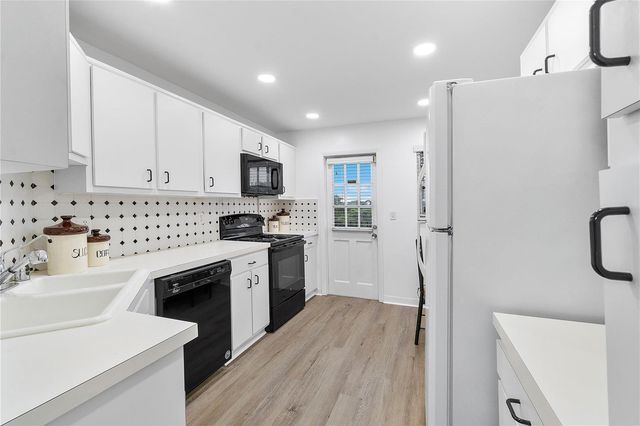 9101 W Sample Road 402, Coral Springs, FL 33065