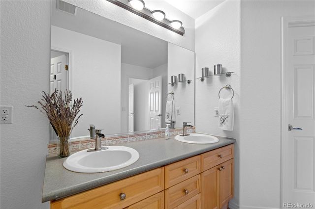 4600 E Louisiana Avenue 3B, Denver, CO 80246