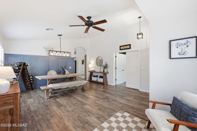 17353 S Sienna Bluffs Trail, Vail, AZ 85641