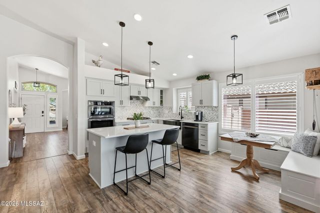 17353 S Sienna Bluffs Trail, Vail, AZ 85641