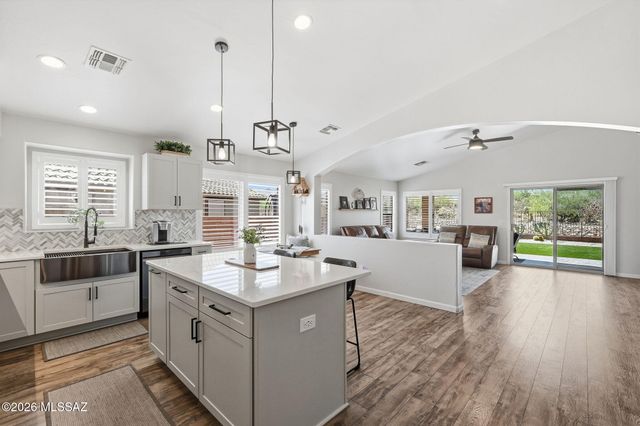 17353 S Sienna Bluffs Trail, Vail, AZ 85641