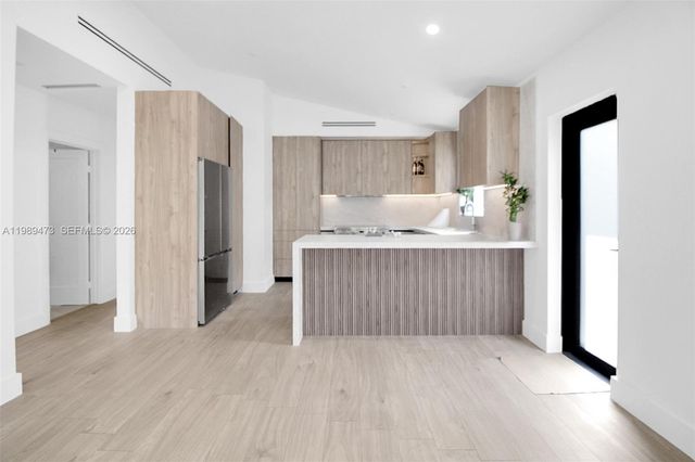 500 NW 43rd St, Miami, FL 33127