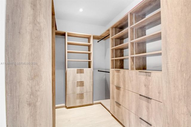 500 NW 43rd St, Miami, FL 33127