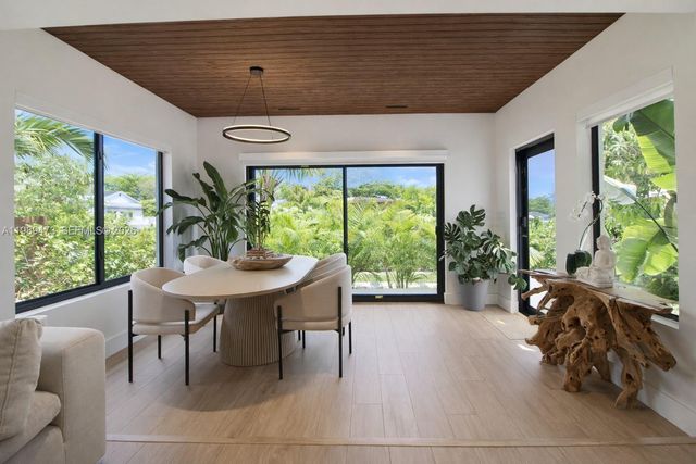 500 NW 43rd St, Miami, FL 33127