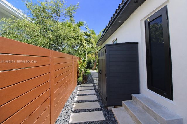 500 NW 43rd St, Miami, FL 33127