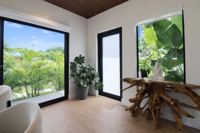 500 NW 43rd St, Miami, FL 33127