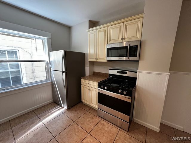 1076 West Avenue, Buffalo, NY 14213