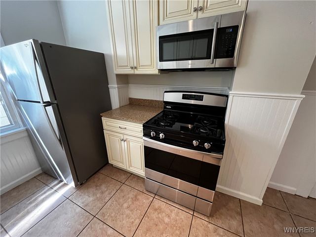 1076 West Avenue, Buffalo, NY 14213