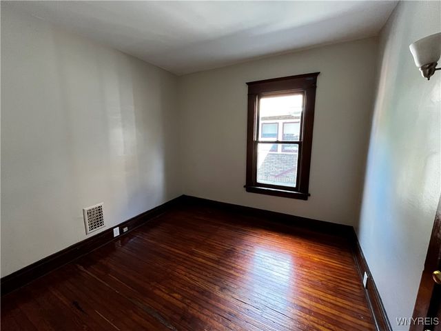 1076 West Avenue, Buffalo, NY 14213