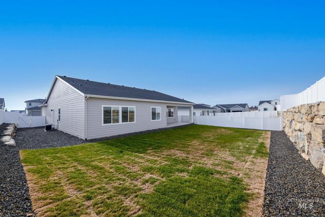 14702 Port Royal St, Caldwell, ID 83607