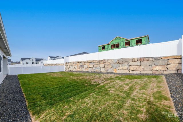 14702 Port Royal St, Caldwell, ID 83607