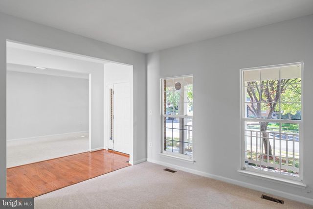 300 N OLD DOMINION LN, Purcellville, VA 20132