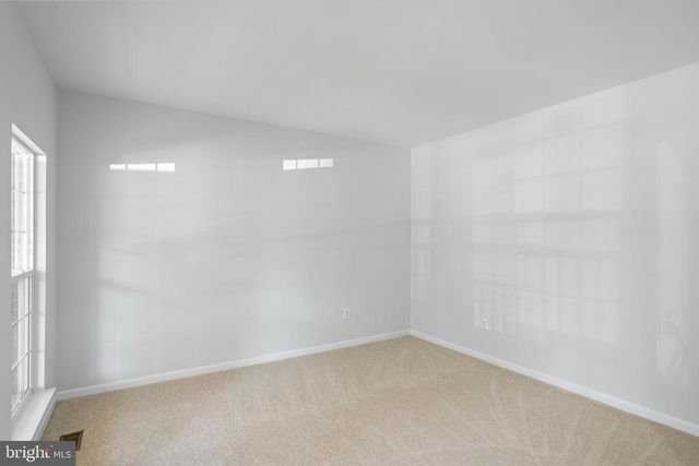 300 N OLD DOMINION LN, Purcellville, VA 20132