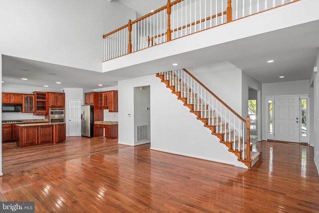 300 N OLD DOMINION LN, Purcellville, VA 20132