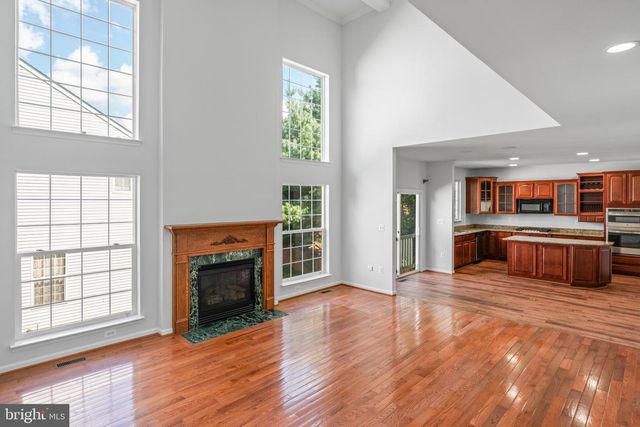 300 N OLD DOMINION LN, Purcellville, VA 20132
