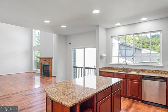 300 N OLD DOMINION LN, Purcellville, VA 20132
