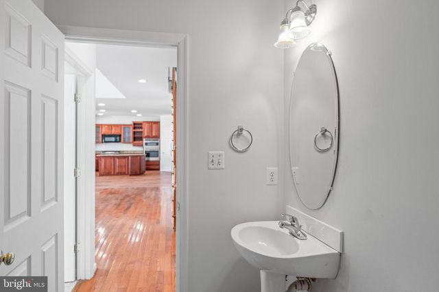 300 N OLD DOMINION LN, Purcellville, VA 20132