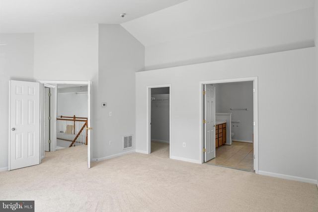 300 N OLD DOMINION LN, Purcellville, VA 20132