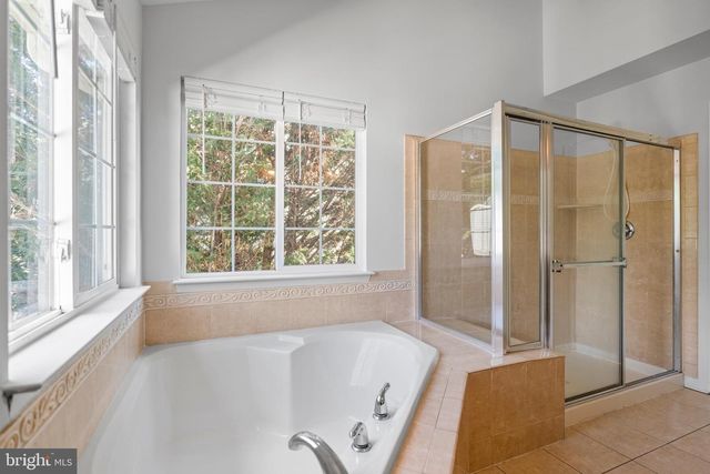 300 N OLD DOMINION LN, Purcellville, VA 20132