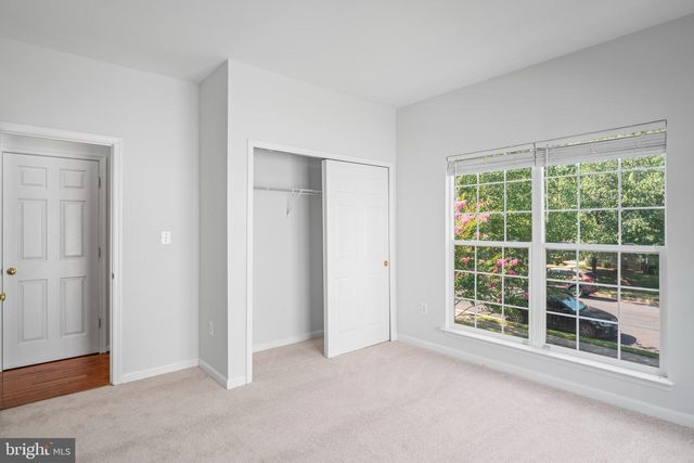 300 N OLD DOMINION LN, Purcellville, VA 20132