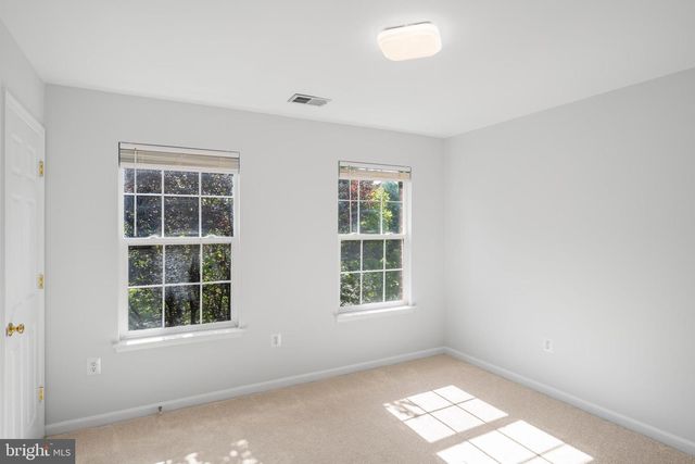 300 N OLD DOMINION LN, Purcellville, VA 20132