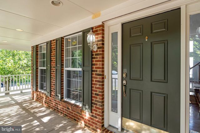 300 N OLD DOMINION LN, Purcellville, VA 20132