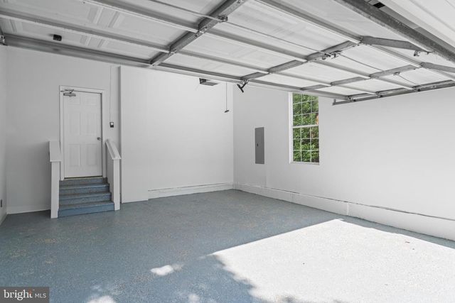 300 N OLD DOMINION LN, Purcellville, VA 20132