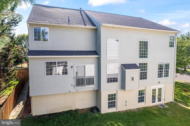 300 N OLD DOMINION LN, Purcellville, VA 20132