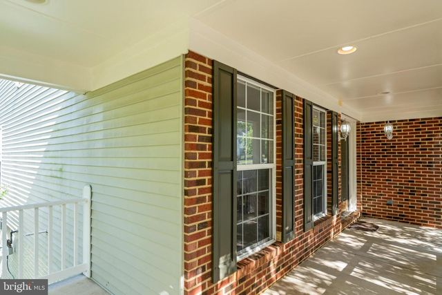 300 N OLD DOMINION LN, Purcellville, VA 20132