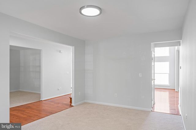 300 N OLD DOMINION LN, Purcellville, VA 20132