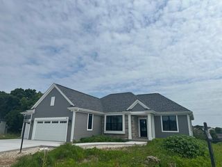 801 Panorama DRIVE, Waukesha, WI 53188