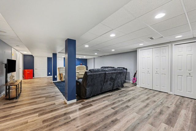 9113 Lakewood Drive, Northfield Twp, MI 48189