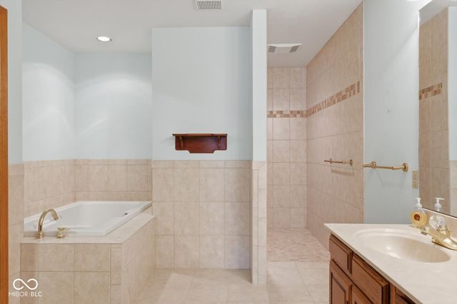 114 Western Trace, Shelbyville, IN 46176