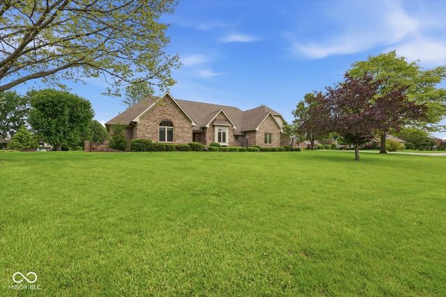114 Western Trace, Shelbyville, IN 46176
