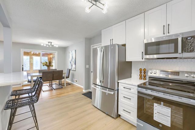 3501 W 103rd Street, Bloomington, MN 55431