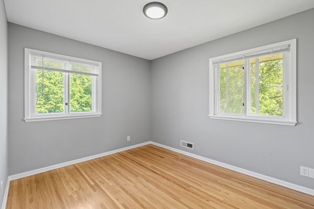 3501 W 103rd Street, Bloomington, MN 55431