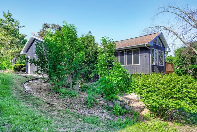 3501 W 103rd Street, Bloomington, MN 55431