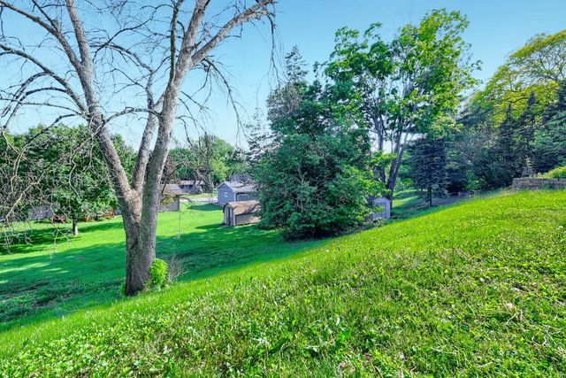 3501 W 103rd Street, Bloomington, MN 55431