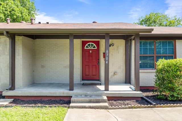 6704 Lavon Drive, Richland Hills, TX 76118