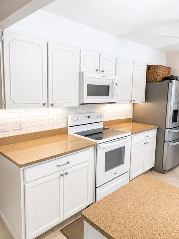 4041 NE 27TH Terrace, Lighthouse Point, FL 33064
