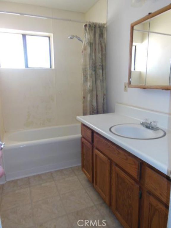 Image 18 of property listing at 62323 Mars Drive, Joshua Tree, CA 92252