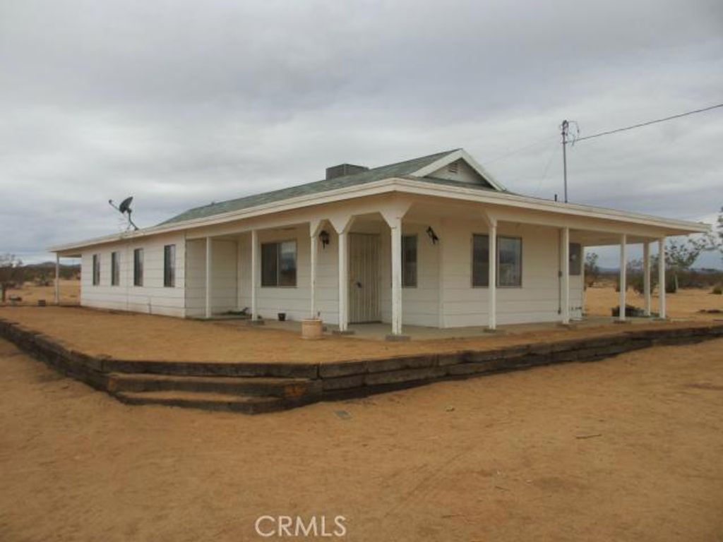 Image 24 of property listing at 62323 Mars Drive, Joshua Tree, CA 92252