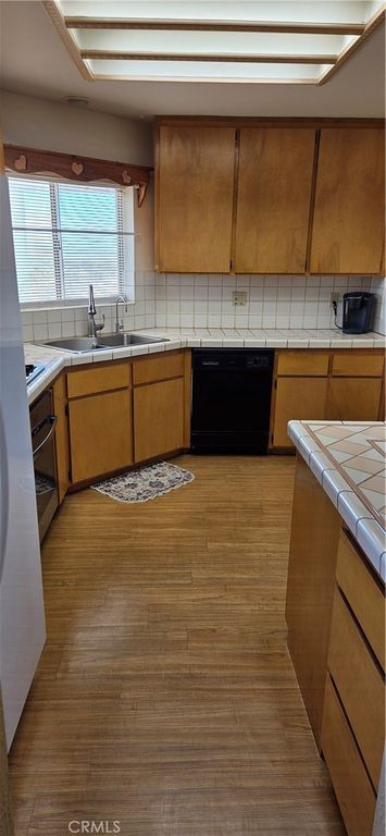 Image 5 of property listing at 62323 Mars Drive, Joshua Tree, CA 92252