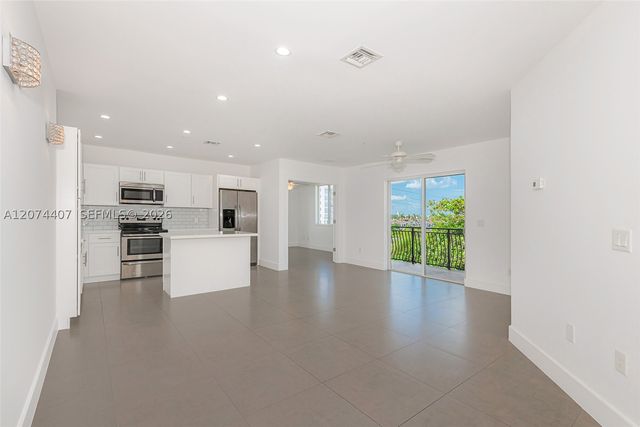 555 E Dania Beach Blvd 9, Dania Beach, FL 33004