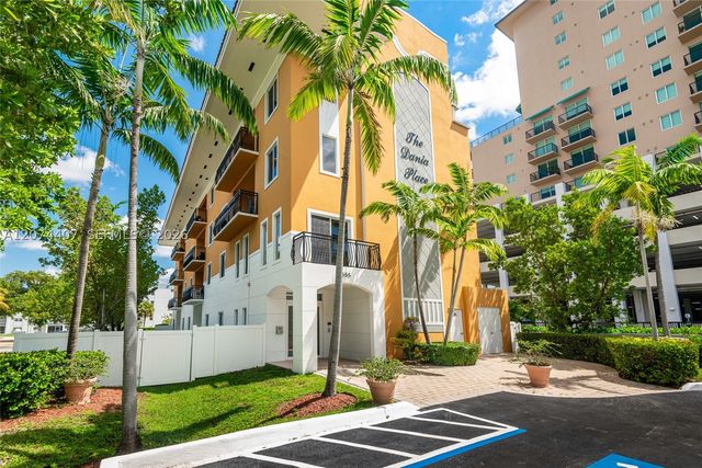 555 E Dania Beach Blvd 9, Dania Beach, FL 33004