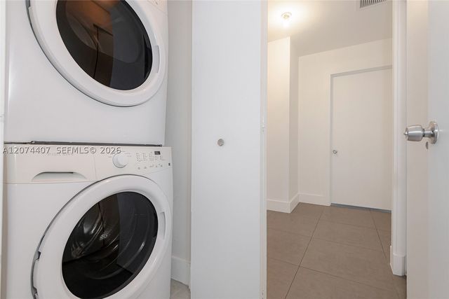 555 E Dania Beach Blvd 9, Dania Beach, FL 33004