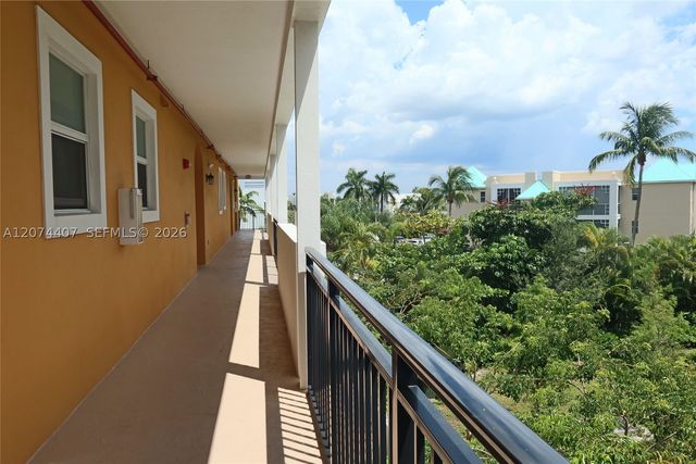 555 E Dania Beach Blvd 9, Dania Beach, FL 33004